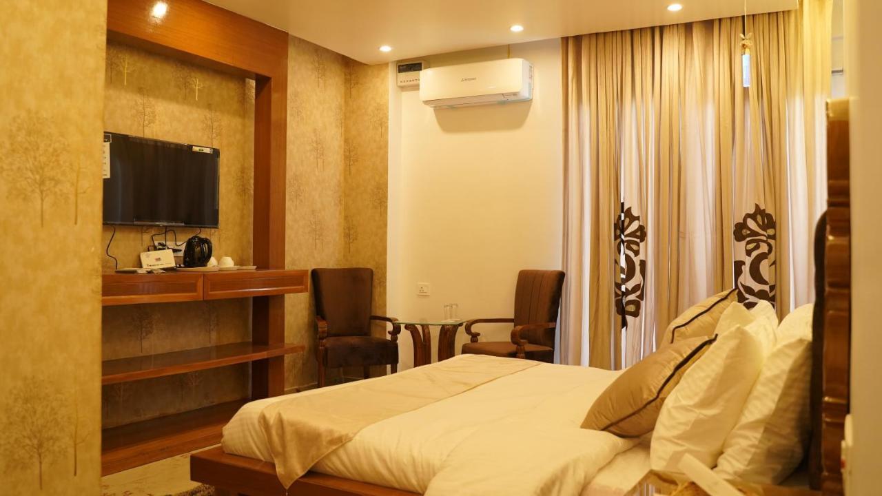 Hotel Saheb'S Castle Mcleodganj แมคลอยด์กันจ์ ภายนอก รูปภาพ